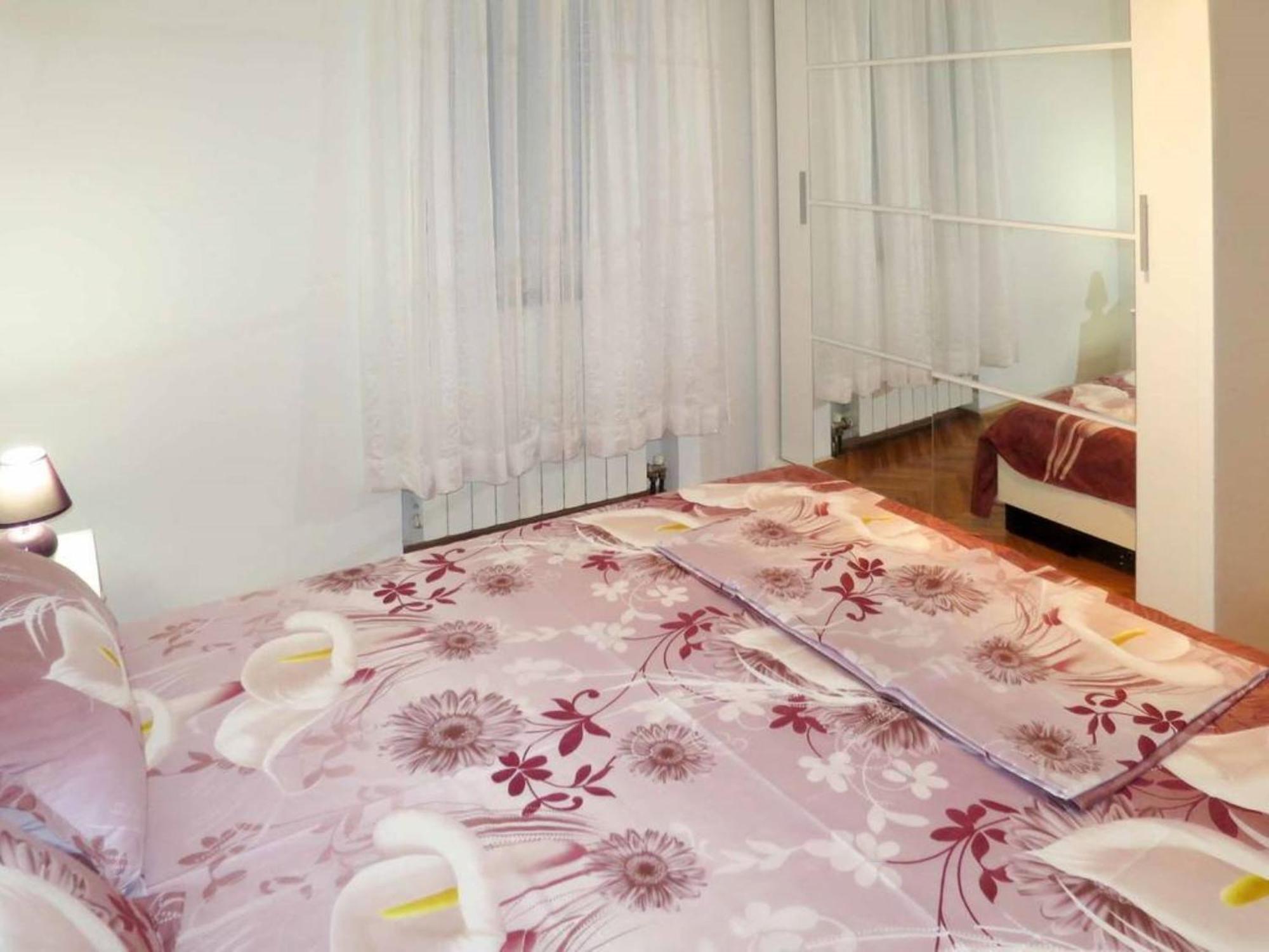 Apartments Sollis Трогир Стая снимка